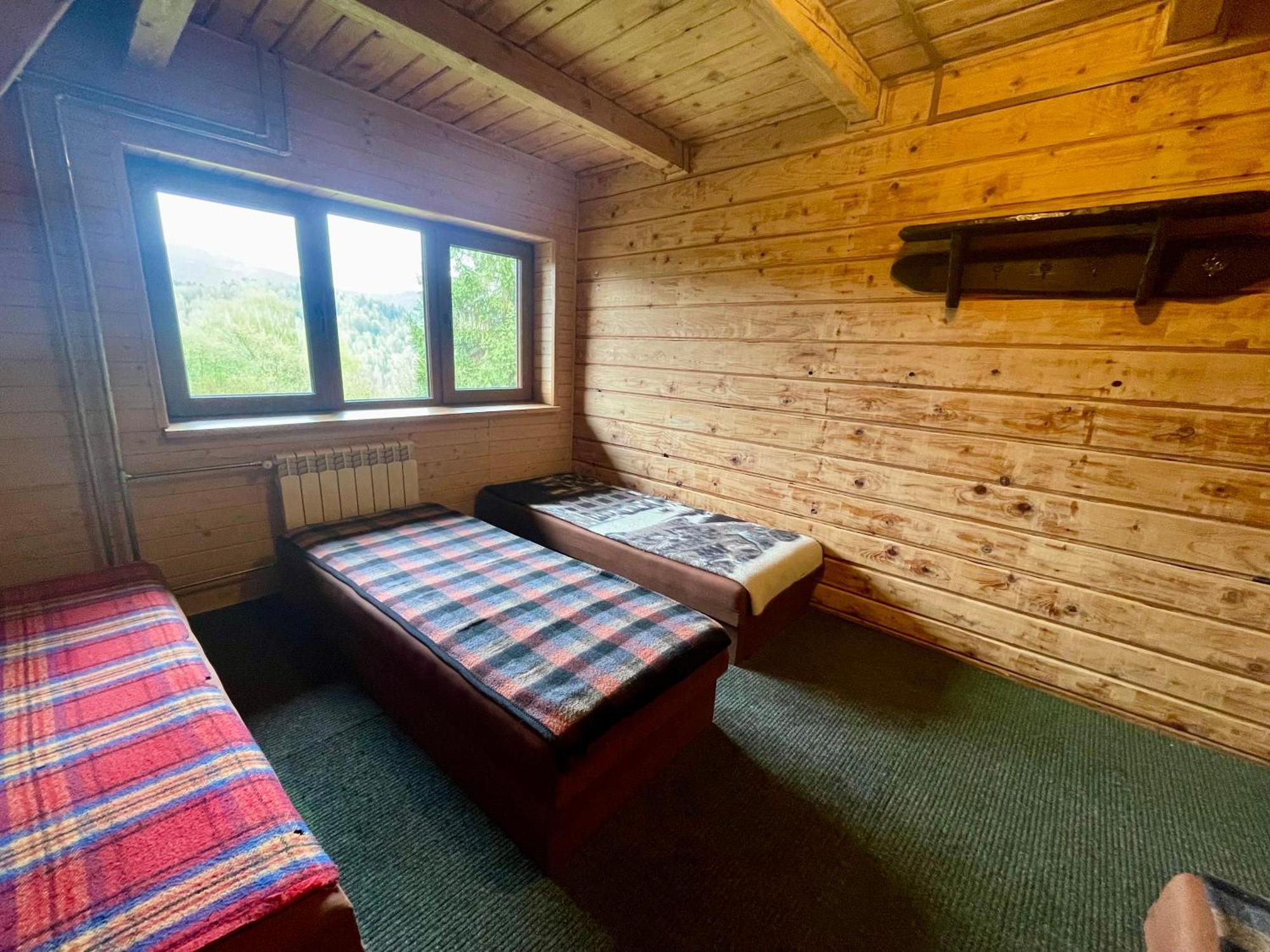 Bacowka Pttk Pod Honem - Schronisko Gorskie Hostel Cisna Exterior photo