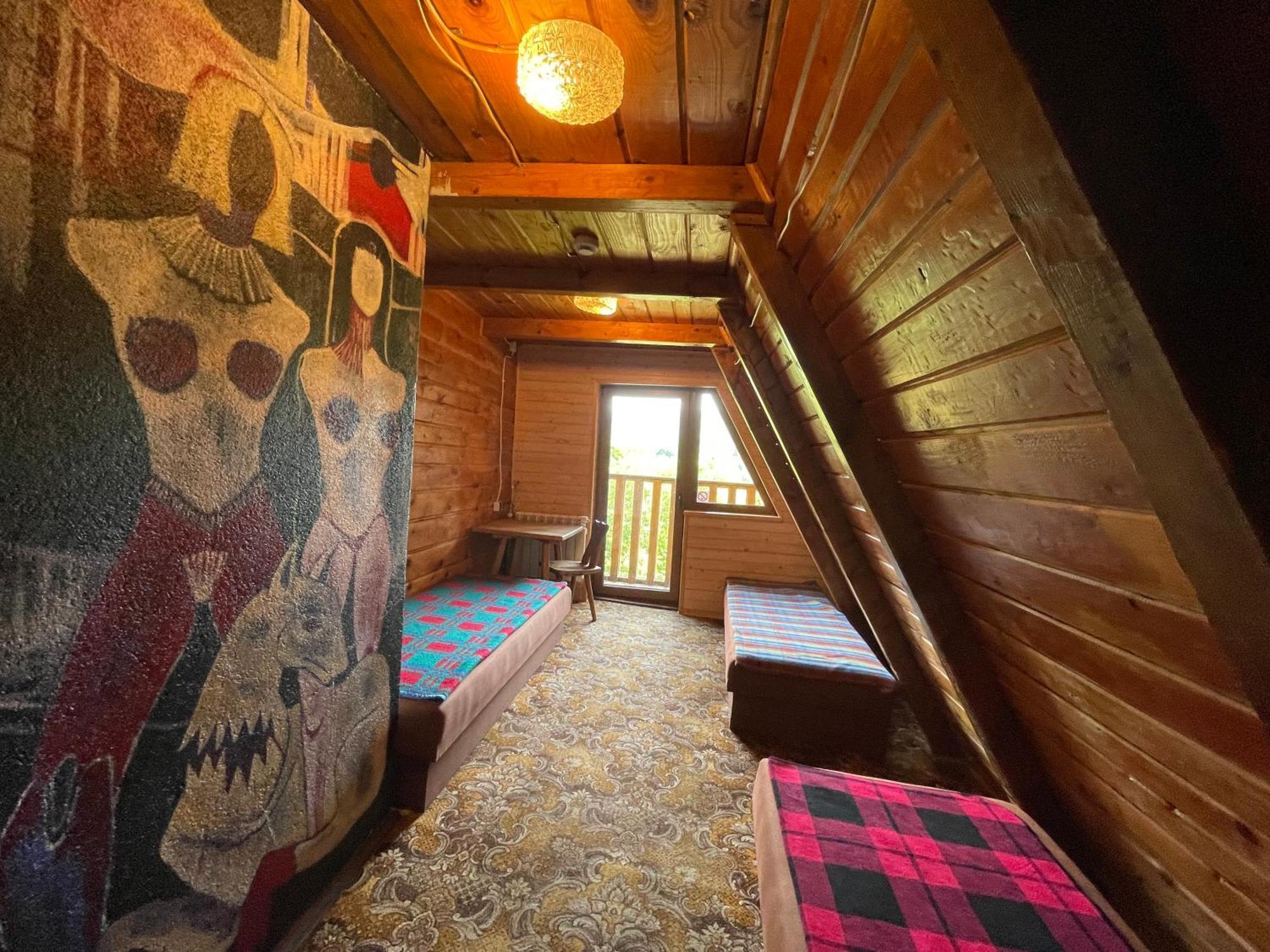 Bacowka Pttk Pod Honem - Schronisko Gorskie Hostel Cisna Exterior photo